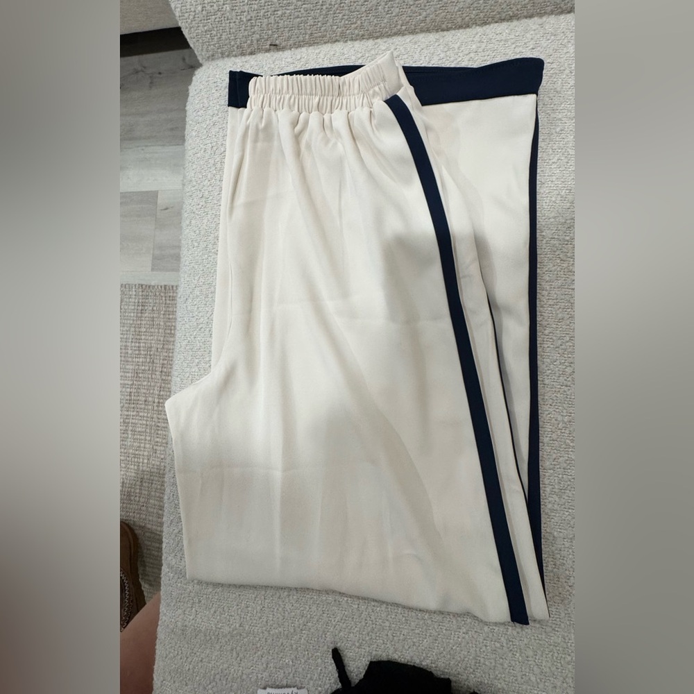 MELLODAY Cream Wide-Leg Pants with Navy Side Stripe